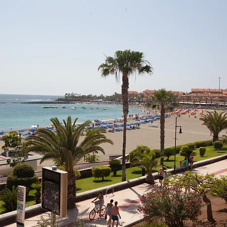 Optimist Tenerife アパートホテル