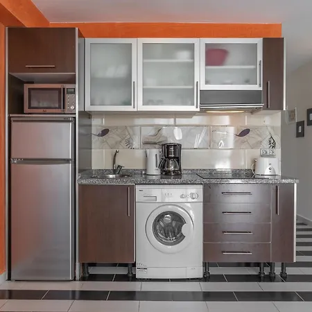 アパートホテル Optimist Tenerife 4*