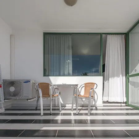 アパートホテル Optimist Tenerife プラヤ・デ・ラス・アメリカス